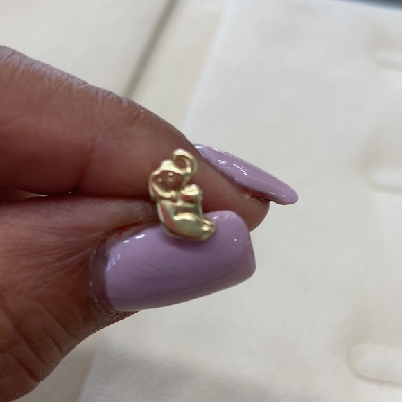 14k Yellow Gold Elephant Earrings - Picture 3 of 5